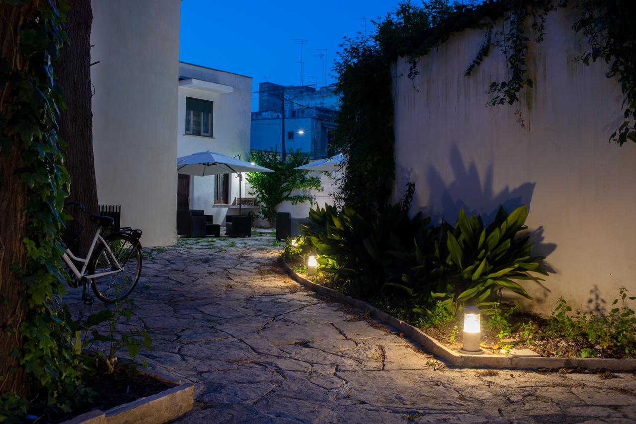Villa Domus Salento Suites & Rooms Con Parcheggio Privato In Loco Lecce Eksteriør billede