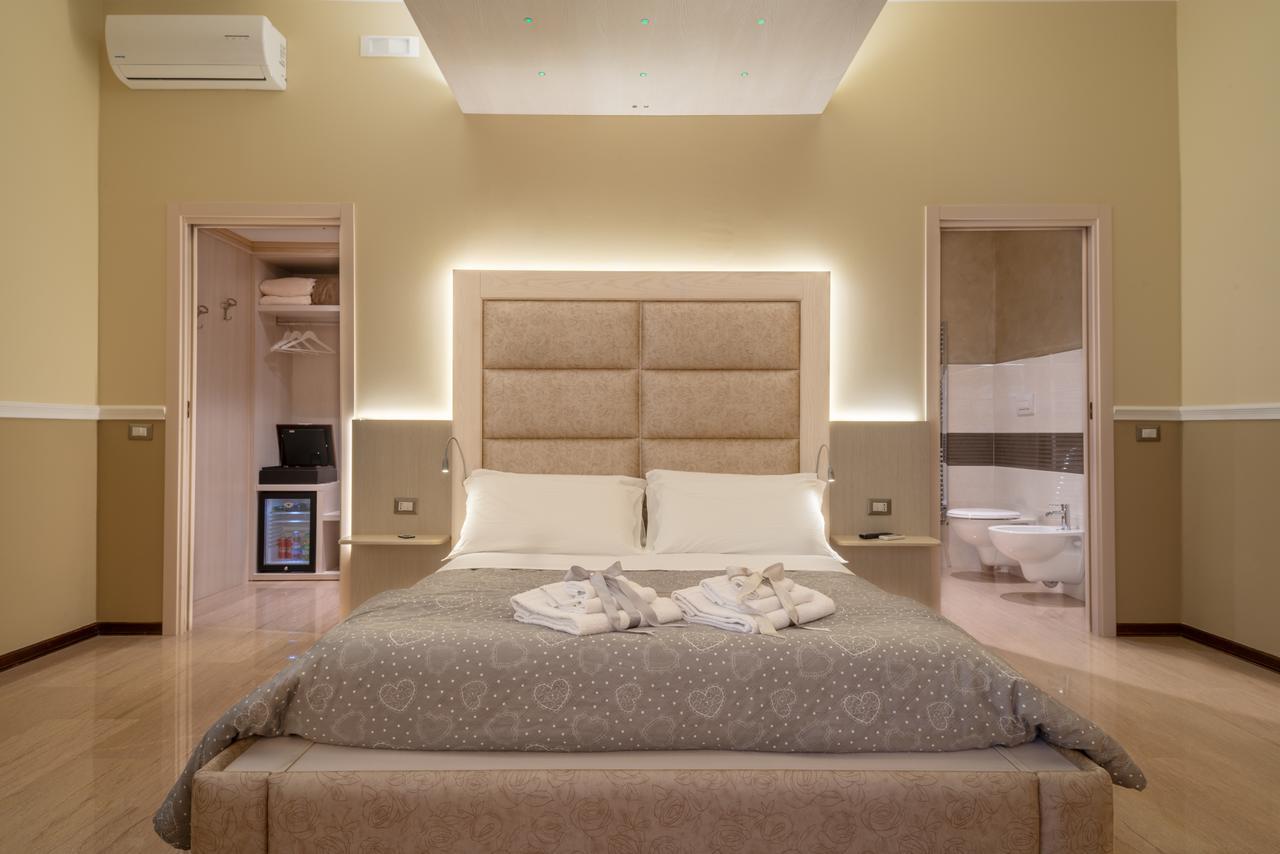 Villa Domus Salento Suites & Rooms Con Parcheggio Privato In Loco Lecce Eksteriør billede