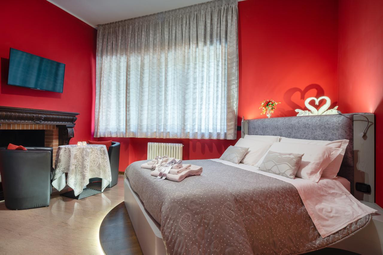 Villa Domus Salento Suites & Rooms Con Parcheggio Privato In Loco Lecce Eksteriør billede