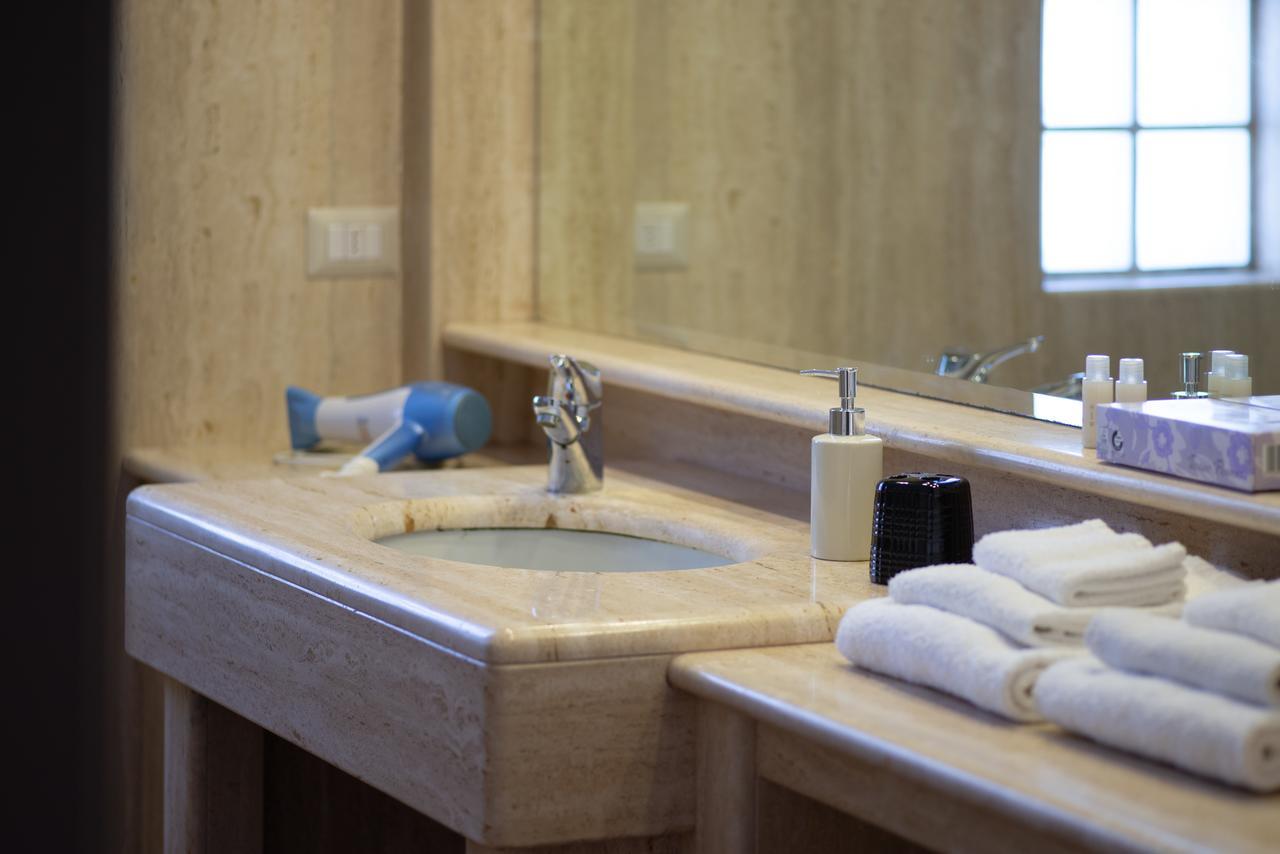 Villa Domus Salento Suites & Rooms Con Parcheggio Privato In Loco Lecce Eksteriør billede