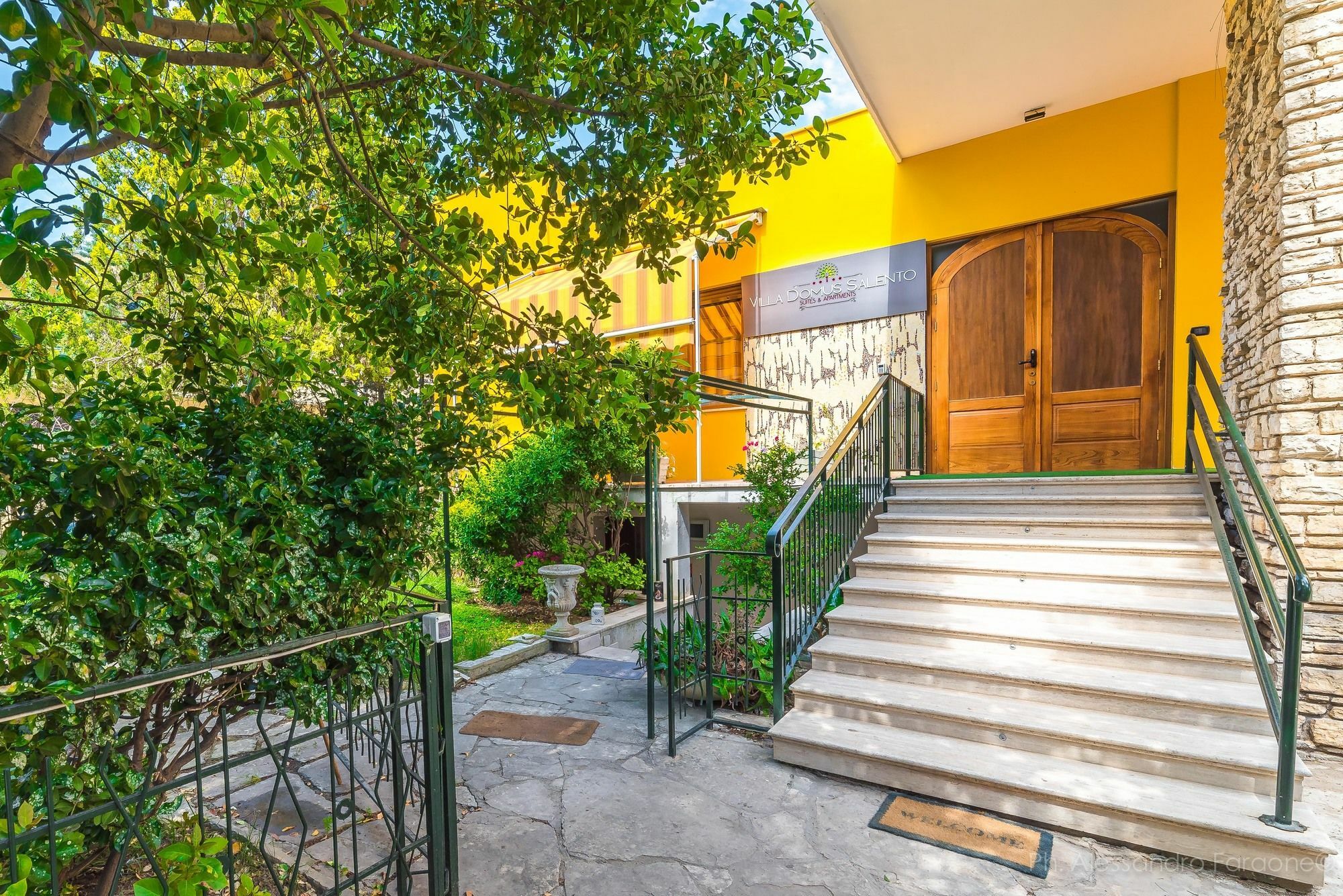 Villa Domus Salento Suites & Rooms Con Parcheggio Privato In Loco Lecce Eksteriør billede